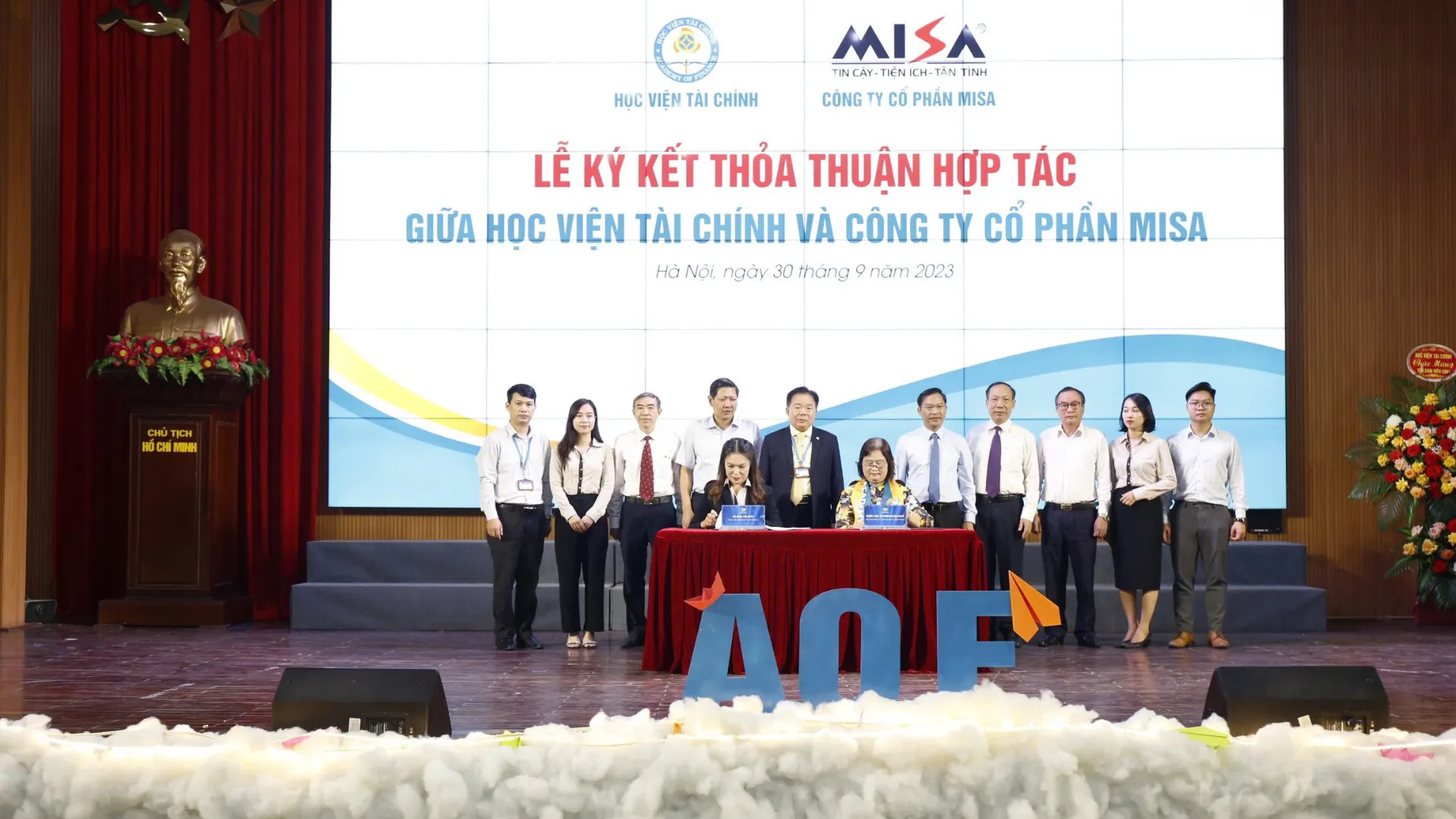 Hợp tác đào tạo