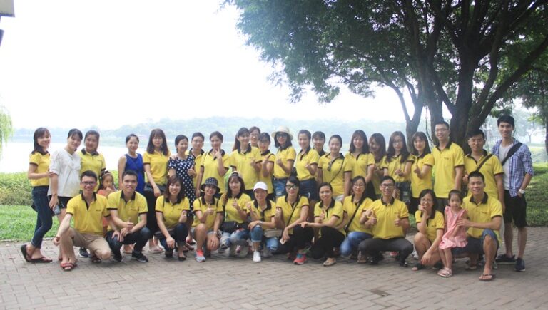 Trung tâm Kinh doanh Doanh nghiệp 1, VP MISA HN trổ tài đầu bếp trong buổi teambuilding tại Yên Sở