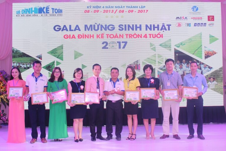 MISA chung vui tiệc Gala sinh nhật 4 tuổi Group Facebook Gia đình kế toán